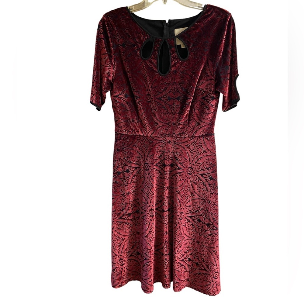 ModCloth Burgundy and Black Velvet-Patterned Midi Dress Medium